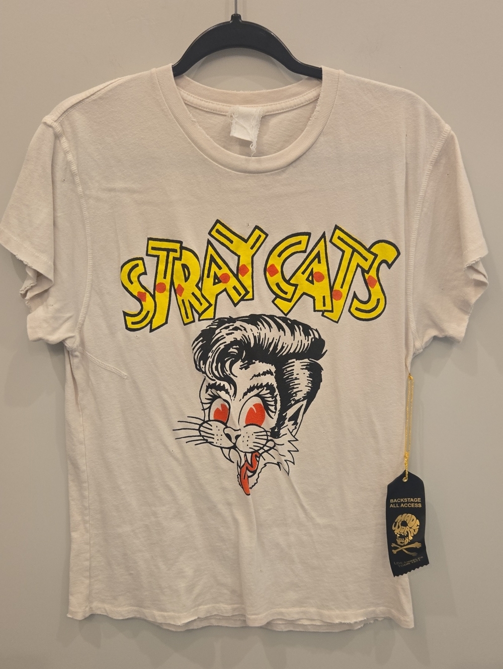 NWT Vintage MadeWorn White Stray Cats Graphic Tee w/ Yellow and Red Print. Small